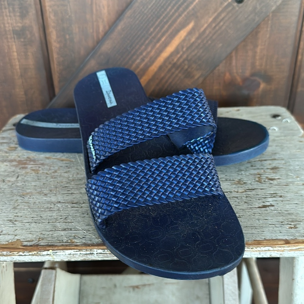 Ipanema Navy Blue two strap slide flip flops sandals size 10 NWOB - Picture 2 of 5